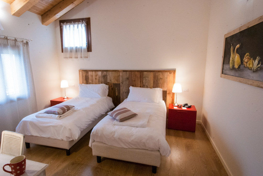 Casa Dei Racconti Guest House Ceggia ภายนอก รูปภาพ
